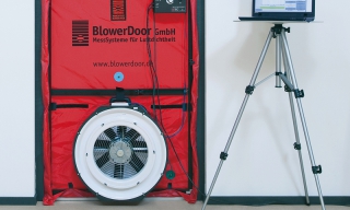 Bloor Door Messungen